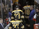 Patrice Bergeron (37), Zdeno Chára (33) a Matt Grzelcyk (48) jsou zklamaní z...