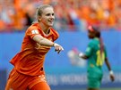 Nizozemská fotbalistka Vivianne Miedemaová slaví gól proti Kamerunu.