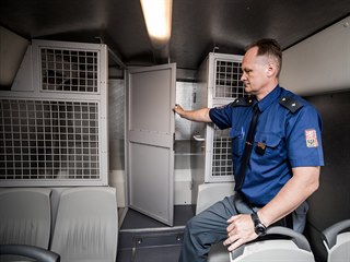 Vnitřní prostor eskortního autobusu (7. června 2019)
