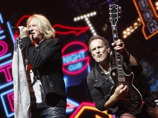 Def Leppard v pražské O2 areně 17. června 2019