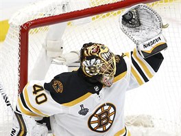 Bostonsk glman Tuukka Rask zasahuje.