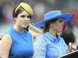 Princezna Eugenie a princezna Beatrice na dostizích v Ascotu (18. ervna 2019)