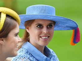 Princezna Eugenie a princezna Beatrice na dostizích v Ascotu (18. ervna 2019)