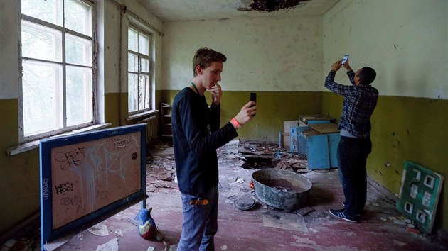 Do ernobylu se hrnou davy turist, kte chtj na mst podit co nejlep fotografie. (2. ervna 2019)