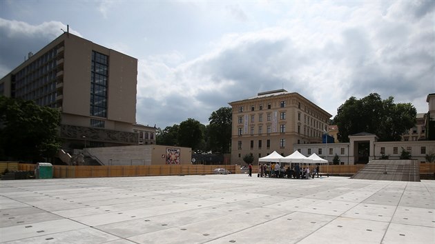 Novinky ohledn novho koncertnho slu veden Brna oznmilo na ploe mezi Besedn a Veselou ulic, kde m stavba vyrst.