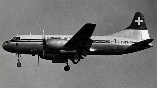 Conavair CV-240 již ve službách Swissairu jako HB-IRW, zachycený šest dní před přistáním v Manchestru 13. června 1954