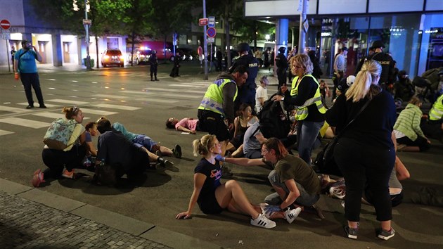 Pražská policie nacvičovala zásah při teroristickém útoku na Smíchově. (18.6.2019)