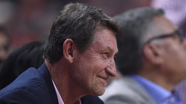 Ani Wayne Gretzky si nechtl nechat ujt torontsk oslavy titulu v NBA, po ptm finle se ale nedokal.