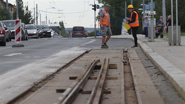 idie v Plzni potrp dal nov uzavrka. Kvli opravm tramvajov trati je pro osobn dopravu uzavena kiovatka na Slovanech, kde se do nmst Milady Horkov napojuje Malostransk ulice. (13. 6. 2019)