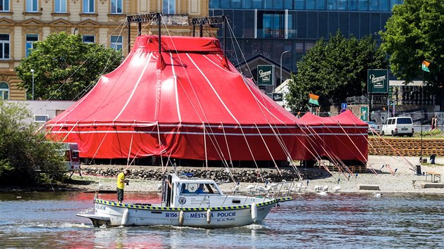 Praha, 14.06.2019, Mstsk policie Praha, lo, Vltava, FOTO MAFRA DAN MATERNA