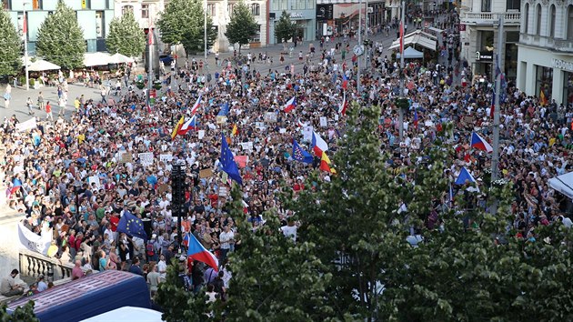 Demonstrace proti Andreji Babiovi a za nezvislost justice na nmst Svobody v Brn. (11. ervna 2019)