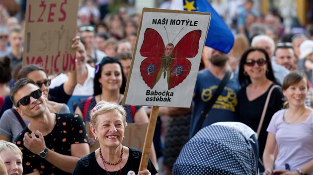 Demonstrace proti Andreji Babiovi a za nezvislost justice v Liberci. (11. ervna 2019)