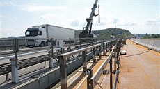 Součástí modernizace dálničního úseku kolem Velkého Meziříčí je i oprava nejvyššího mostu na celé D1. Práce na jeho rozšíření už běží od konce června.
