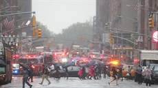 Na newyorském Manhattanu dolo k nehod vrtulníku. Pravdpodobn se snail...