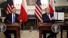 Americký prezident Trump a polský prezident Duda v Bílém dom. (12. ervna...