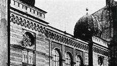 Hlavní ostravská synagoga stávala v Zeyrov ulici, a to za objektem nkdejího...