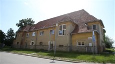 Budova orlovny v Líšni je v dezolátním stavu. Přidělenou evropskou dotaci na ni...