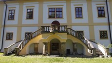 Chotboský zámek je sídlem rodiny Dobrzenských. Vrácen jim byl v restituci...