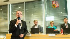 Jednání zastupitelstva Zlínského kraje týkající se výstavby nové nemocnice ve...