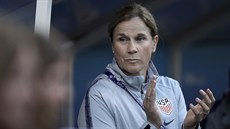 Americká trenérka Jill Ellisová ped zápasem s Thajskem