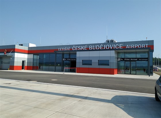 Při druhé etapě modernizace získalo letiště terminál, který je připravený na...
