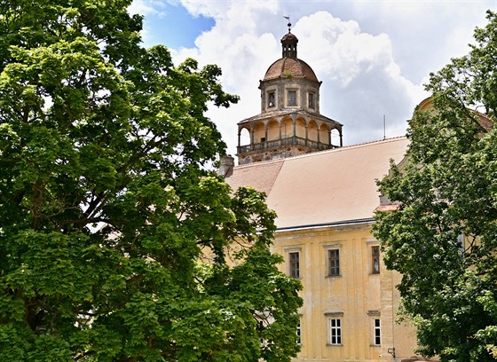 Na zámku v Moravském Krumlově finišují opravy, aby tam mohli znovu vystavit Slovanskou epopej.