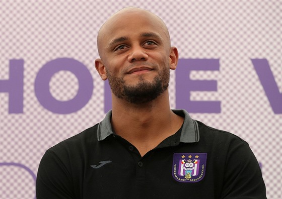 Vincent Kompany nastupuje na pozici hrajícího trenéra Anderlechtu Brusel.