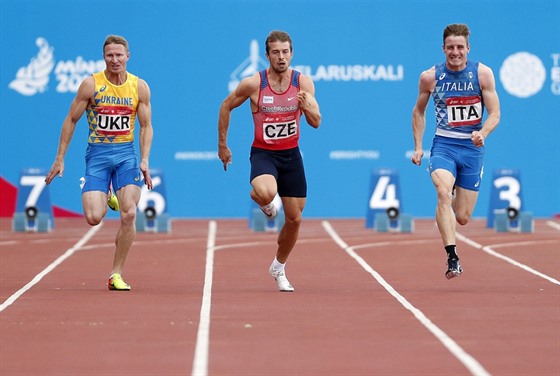 Zdeněk Stromšík (uprostřed) závodí na Evropských hrách v Minsku.
