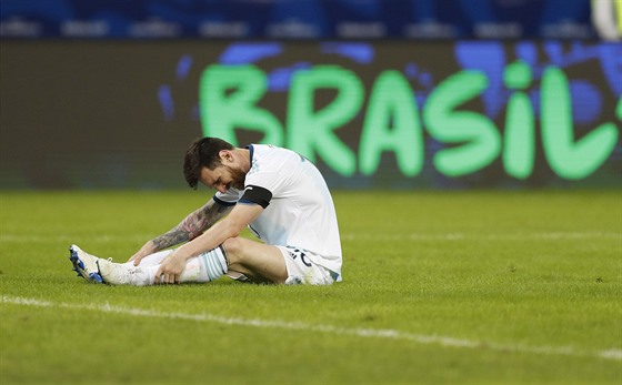 Argentinský kapitán Lionel Messi bhem duelu proti Paraguayi.