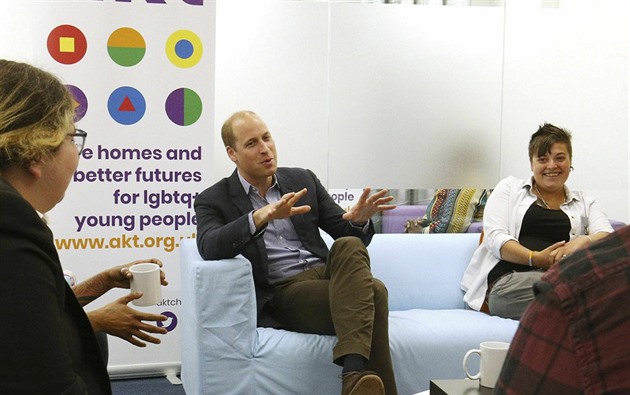 Nechte si své genitálie! Západ se potichu odklání od „výroby“ transdětí