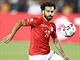 HVZDA V AKCI. Mohamed Salah z Egypta mezi hri Zimbabwe.