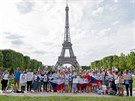 Lidé se na protest proti Andreji Babišovi sešli i pod Eiffelovou věží v Paříži....
