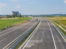 Nový úsek dálnice D3 mezi Bošilcem a Ševětínem měří přes osm kilometrů....