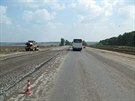 Skupina �idi�� m� za �kol p�ekonat s autobusy Iveco dlouhou cestu na v�chod...