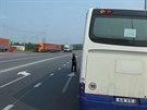 Skupina �idi�� m� za �kol p�ekonat s autobusy Iveco dlouhou cestu na v�chod...