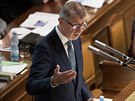 Premiér Andrej Babi pi projevu v Poslanecké snmovn ped hlasováním o dve...