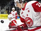 Sedmnáctiletý eský hokejový útoník Jaromír Pytlík v dresu kanadského...