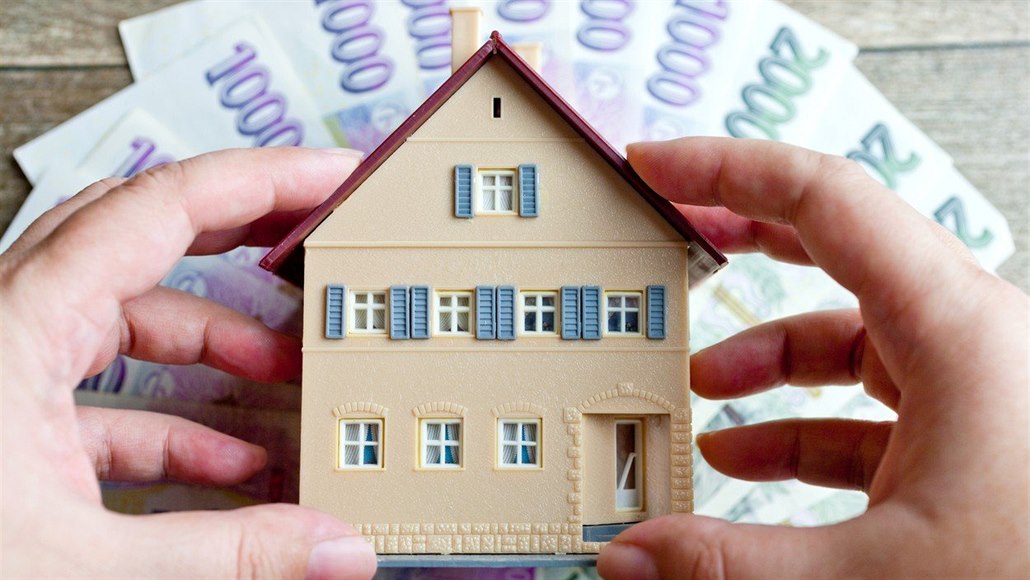 Desítky tisíc lidí budou refinancovat hypotéku. Jaké mají možnosti