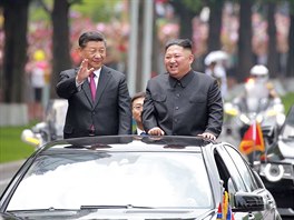 ínský prezident Si in-pching (vlevo) a vdce Korejské lidov demokratické...