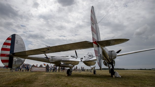 Na letiti v Roudnici nad Labem na Litomicku zaala dvoudenn leteck pehldka Memorial Air Show. Na snmku je letoun P-38 Lightning (22. ervna 2019).