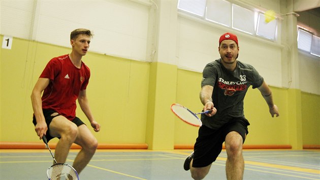 Mek pi badmintonu hon David Rittich.