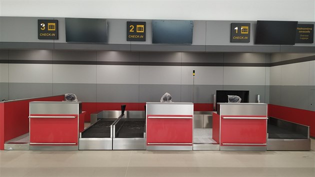 Při druhé etapě modernizace získalo letiště terminál, který je připravený na odbavování cestujících.