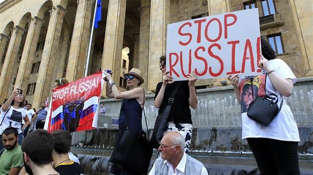 Nepokoje v Tbilisi vyvolala ve čtvrtek návštěva ruských poslanců. (20. 6. 2019)