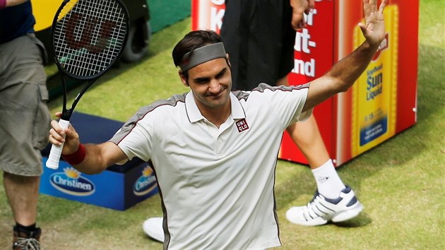 vcarsk tenista Roger Federer se raduje z postupu do finle tirnaje v Halle.