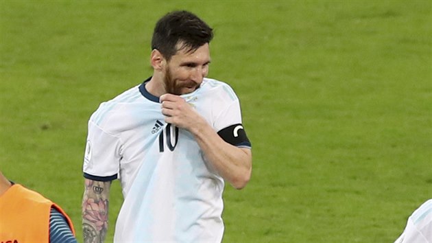 Argentinsk kapitn Lionel Messi po duelu proti Paraguayi.