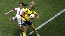MS �en - momentka z utkání USA (bílá) vs. �védsko.