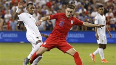 Marcos Sanchez (vlevo) z Panamy a Tyler Boyd z USA.