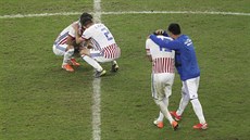 SMUTEK. Hrái Paraguaye po penaltovém rozstelu proti Brazílii.