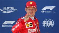 Charles Leclerc z Ferrari po vítzné kvalifikaci na Velkou cenu Rakouska.