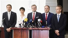 Předsedové opozičních stran (zleva) Vít Rakušan (STAN), Petr Fiala (ODS), Marek...